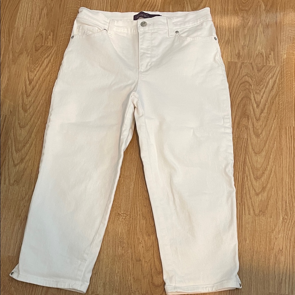 Gloria Vanderbilt White Jeans